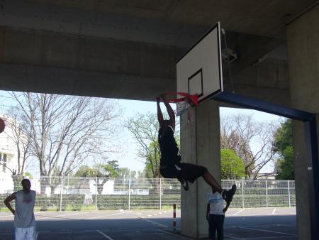 dunk raté!